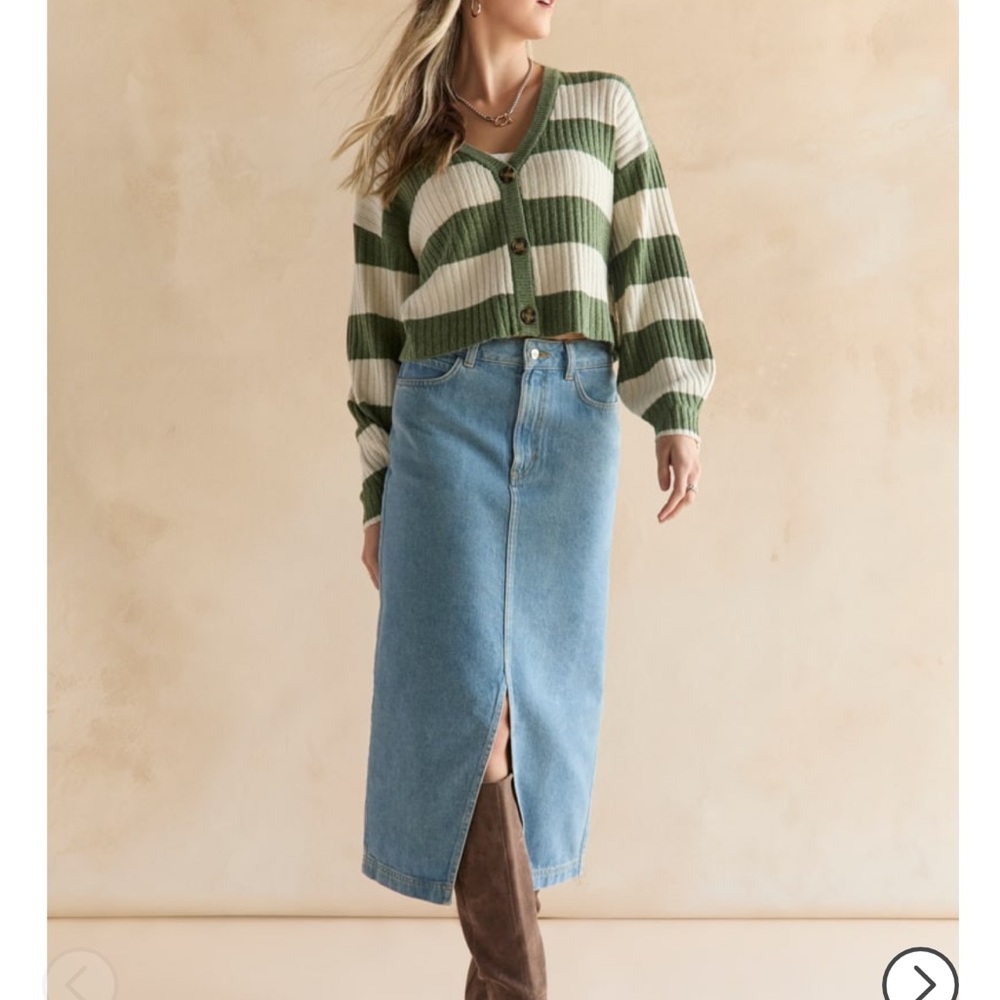 ⭐️ NEW Francesca's Harper Heritage Sylvia Denim Front Slit Midi Skirt